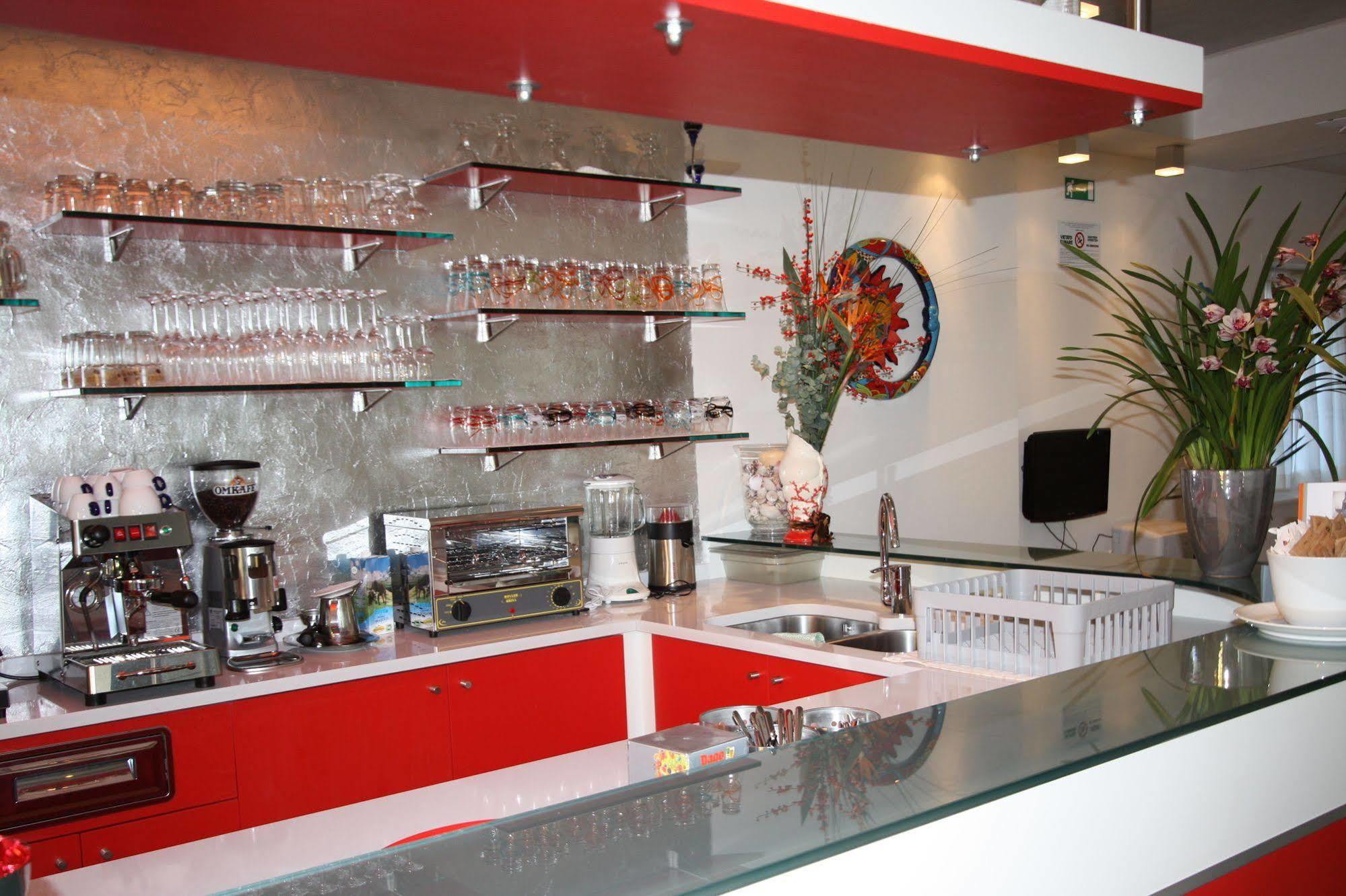 Hotel Garni Corallo Torbole Sul Garda Εξωτερικό φωτογραφία