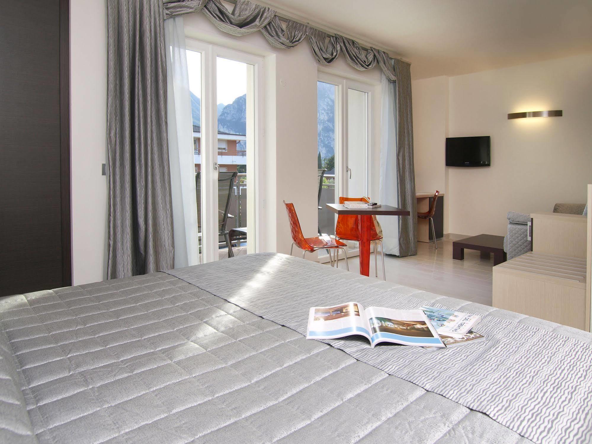 Hotel Garni Corallo Torbole Sul Garda Εξωτερικό φωτογραφία