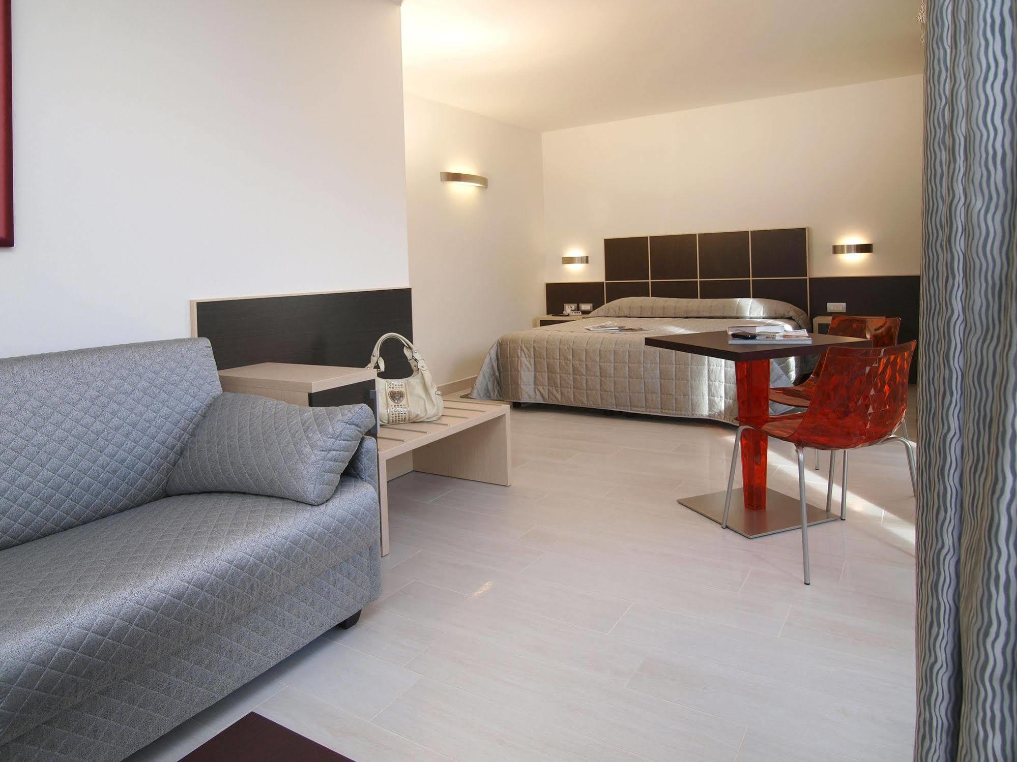 Hotel Garni Corallo Torbole Sul Garda Εξωτερικό φωτογραφία