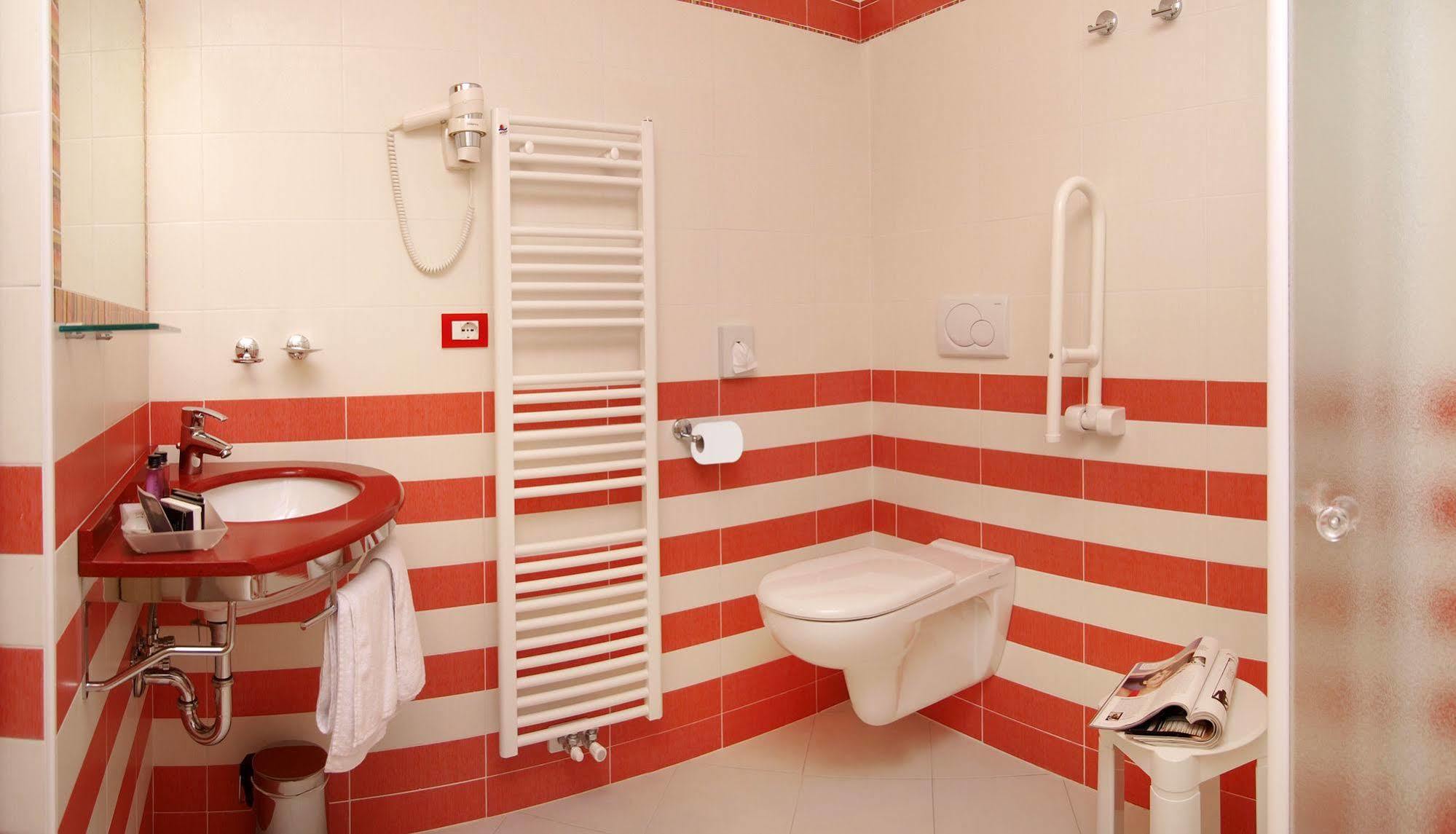 Hotel Garni Corallo Torbole Sul Garda Εξωτερικό φωτογραφία
