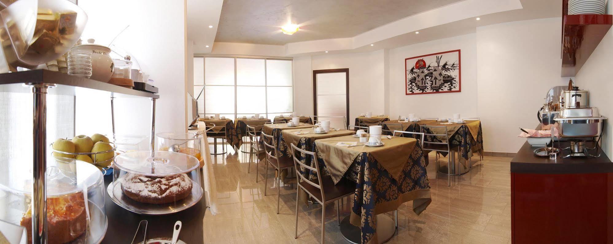 Hotel Garni Corallo Torbole Sul Garda Εξωτερικό φωτογραφία